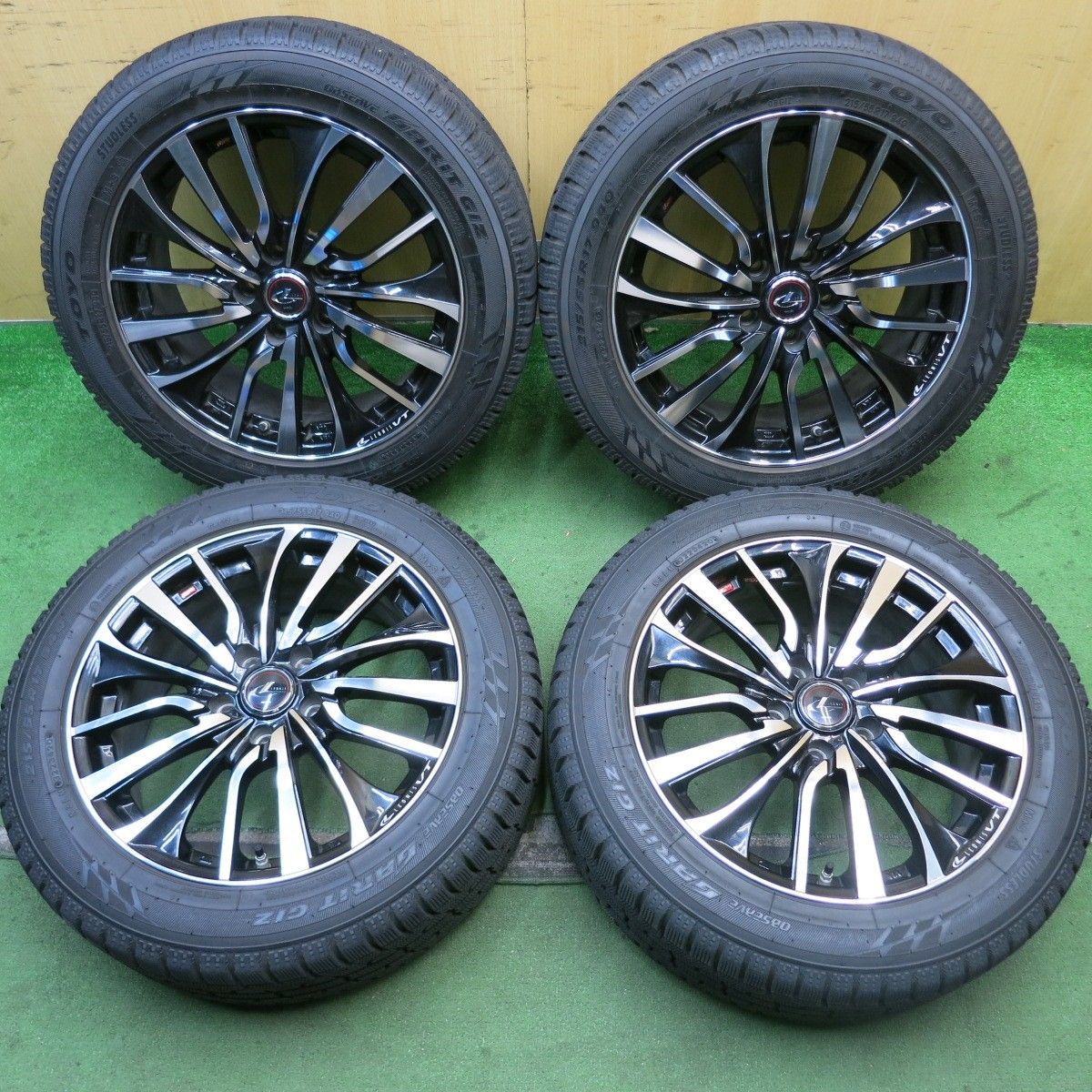 バリ溝！9.5分☆LEONIS VT 215/55R17 スタッドレス トーヨー