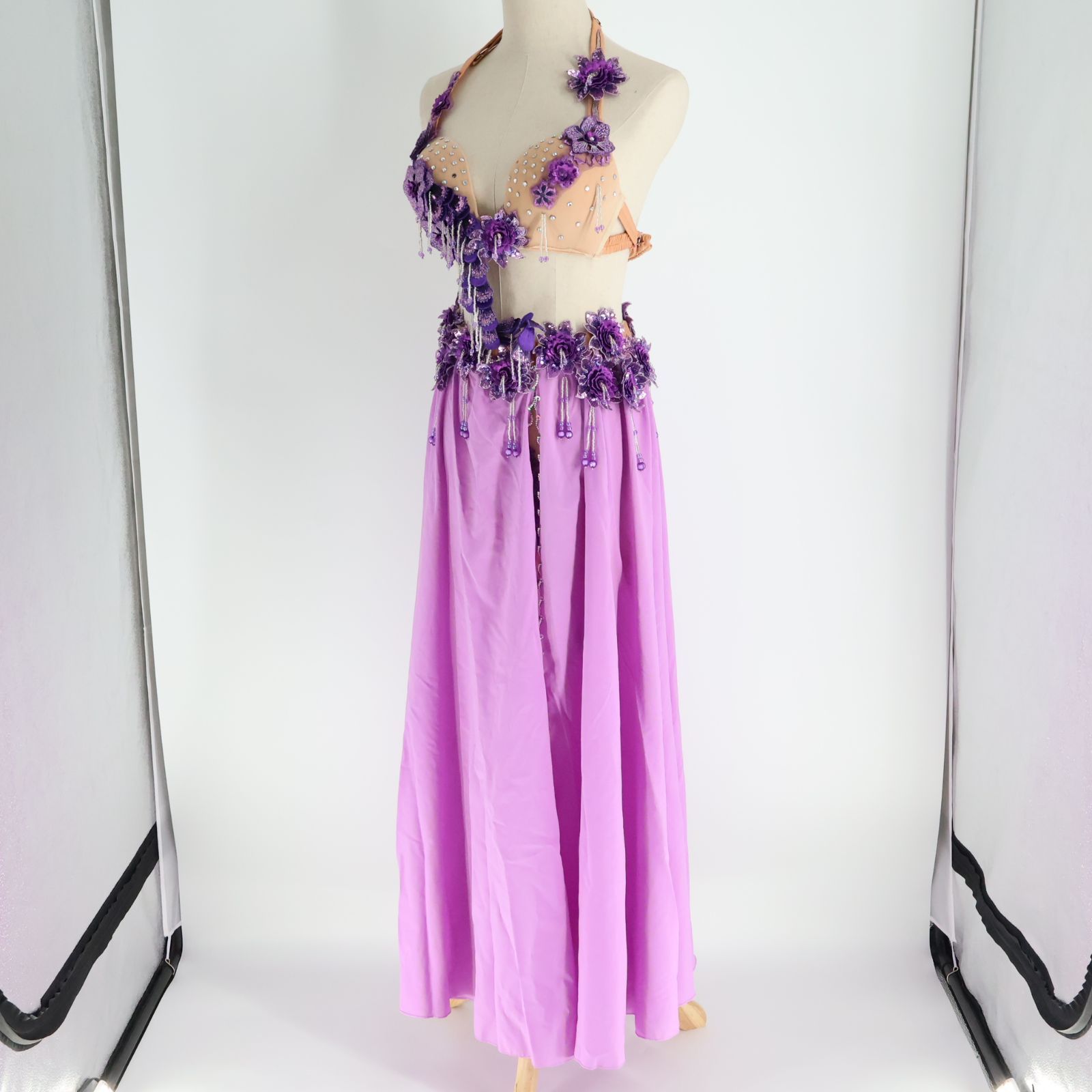 【新品】ベリーダンス コスチューム 衣装 オリエンタル パープル 紫 花柄 新品】ベリーダンス 衣装 コスチューム オリエンタル 紫 花柄 パープル