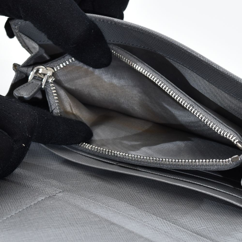 中古USED PRADA 財布 フラップ リボン サフィアーノ 7929226882 中古USED PRADA 財布 フラップ リボン サフィアーノ 7929226882