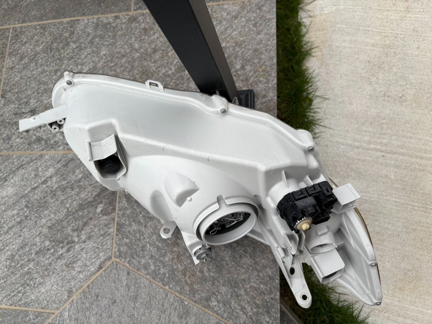 左ハロゲンヘッドライト