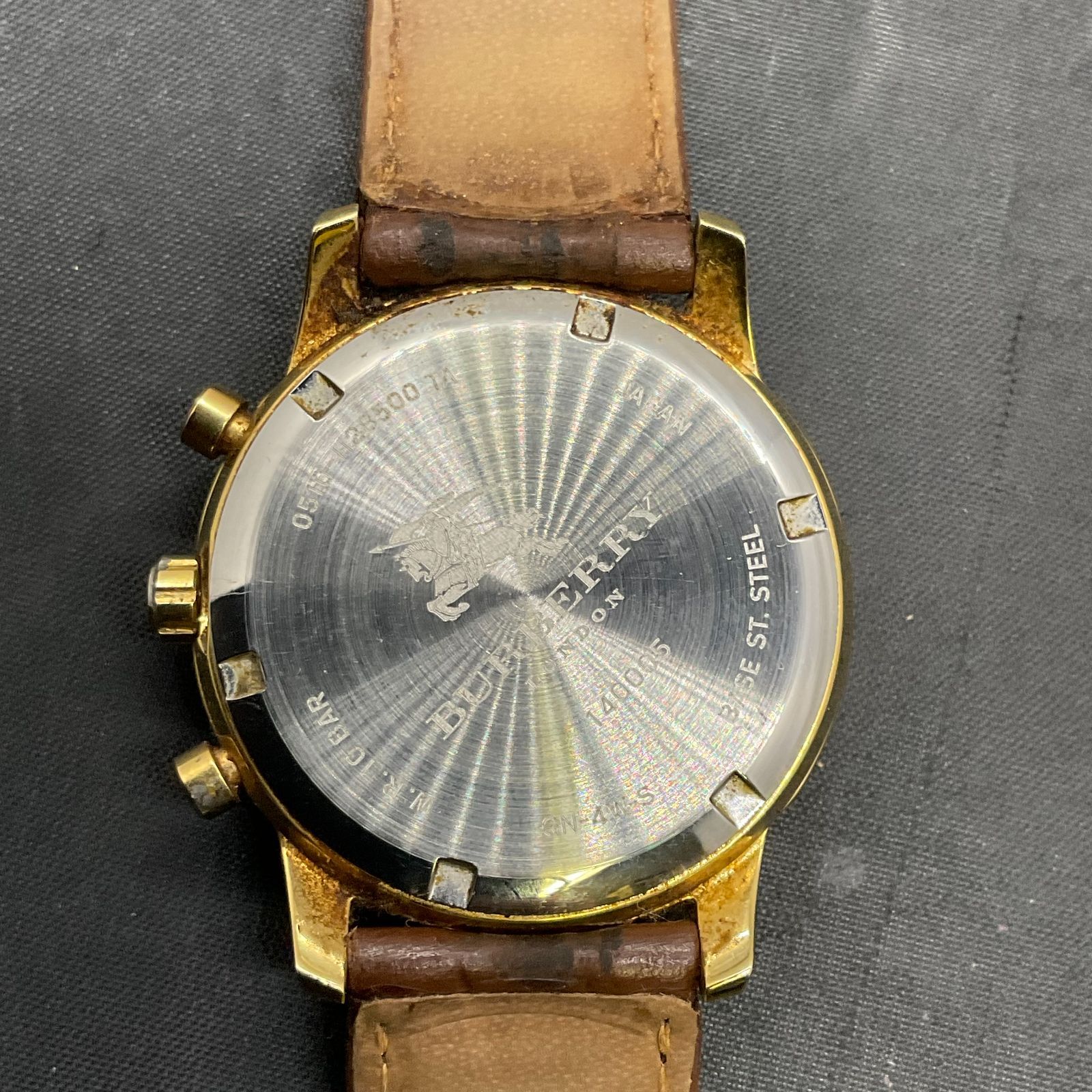 バーバリー クォーツ 時計 クロノ B25082517