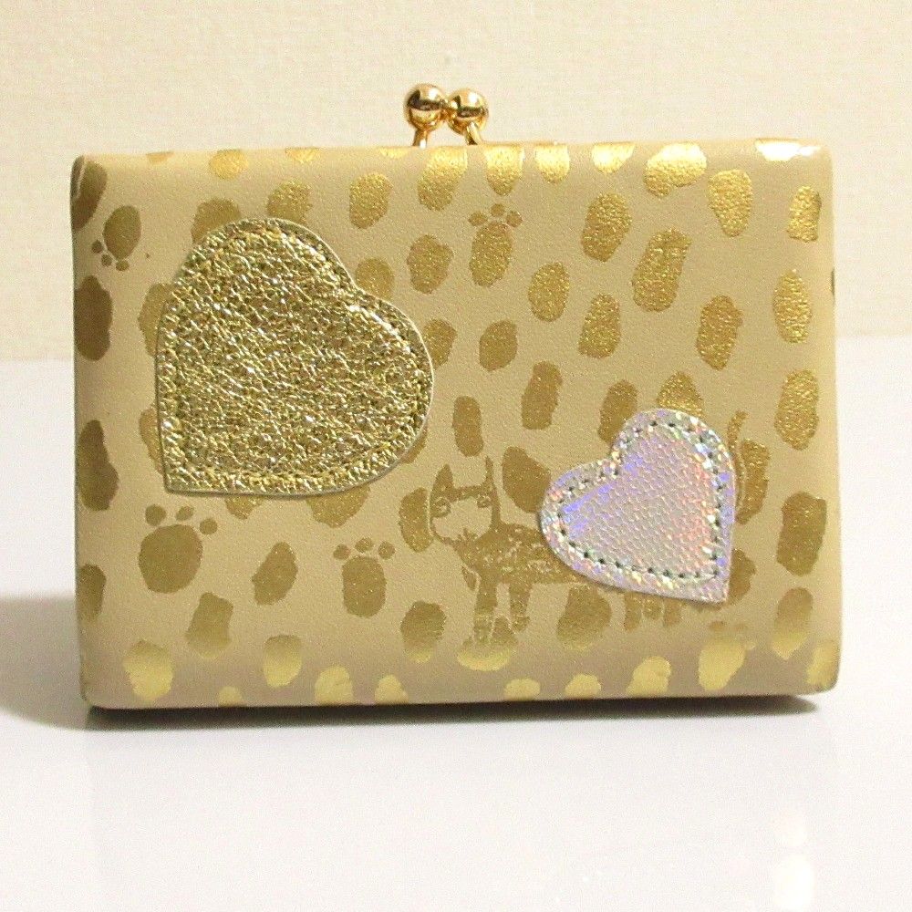 ❤【新作♪】【可愛さ×高級感♪】お洒落可愛い猫モチーフのコンパクト