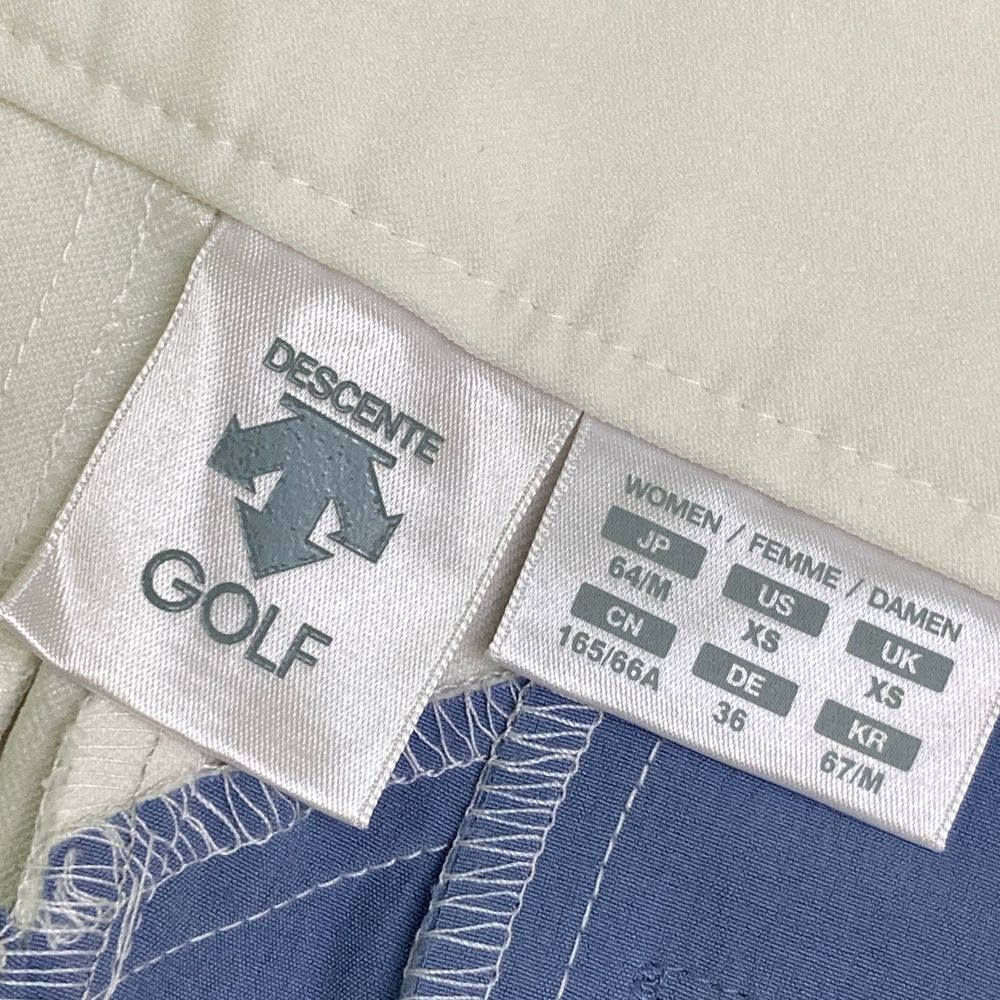サイズ：64/M DESCENTE GOLF デサントゴルフ  ストレッチ プリーツスカート  ホワイト系 [240101479760] ゴルフウェア レディース ストスト サイズ：64/M DESCENTE GOLF デサントゴルフ ストレッチ
