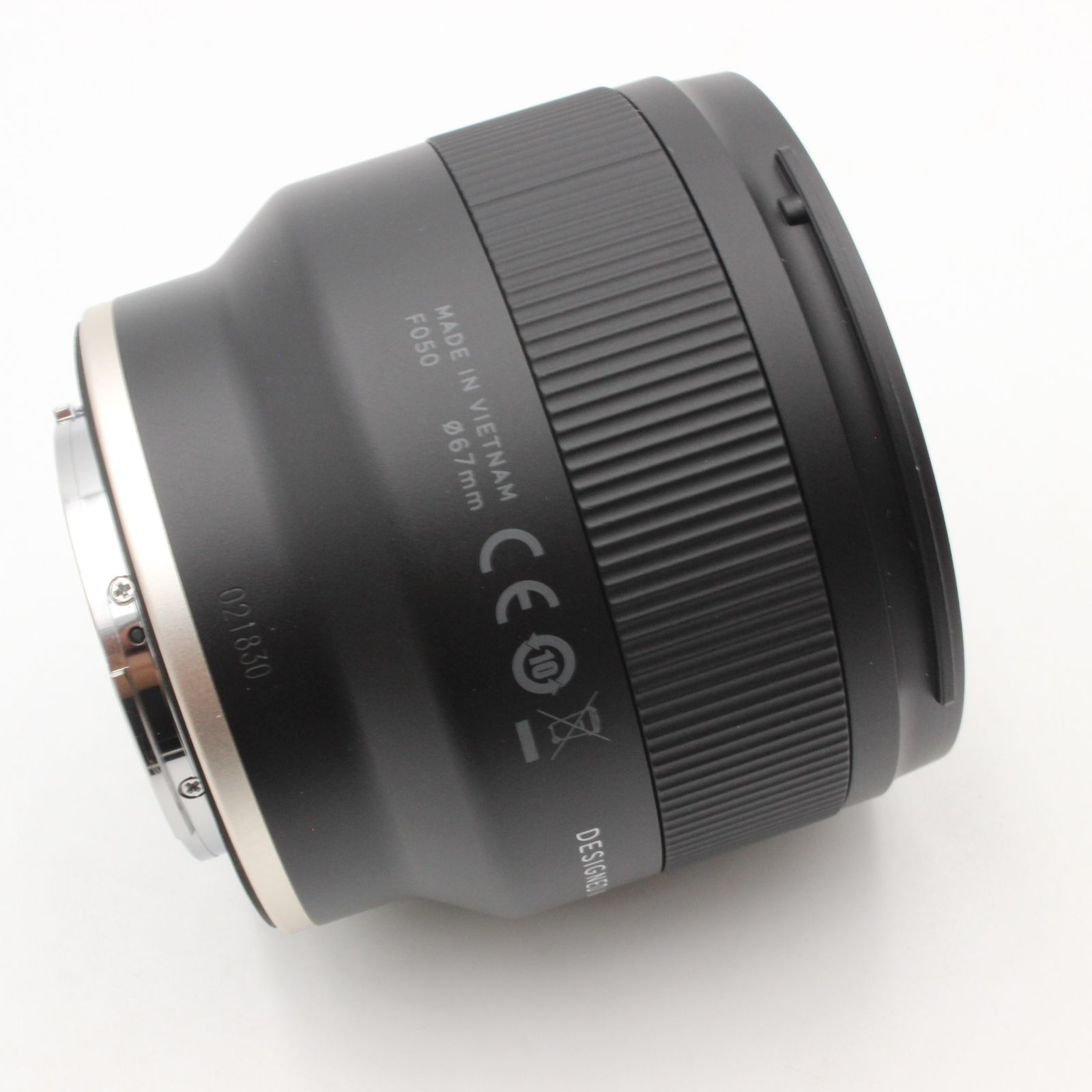 f2.8 Di