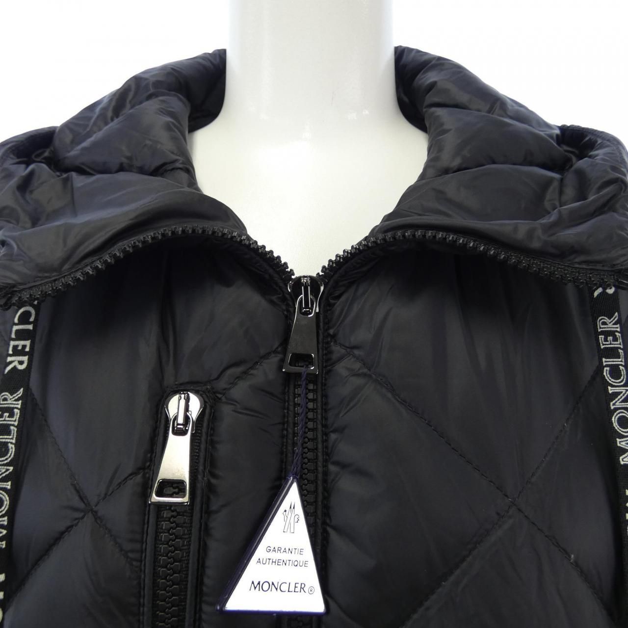 モンクレール MONCLER ダウンコート - メルカリ