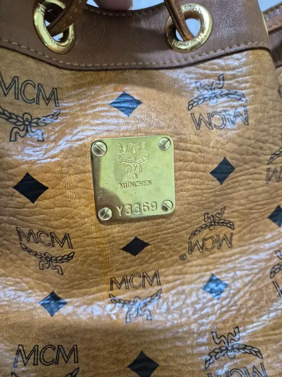 MCM ヴィセトス 巾着 クロスバッグ