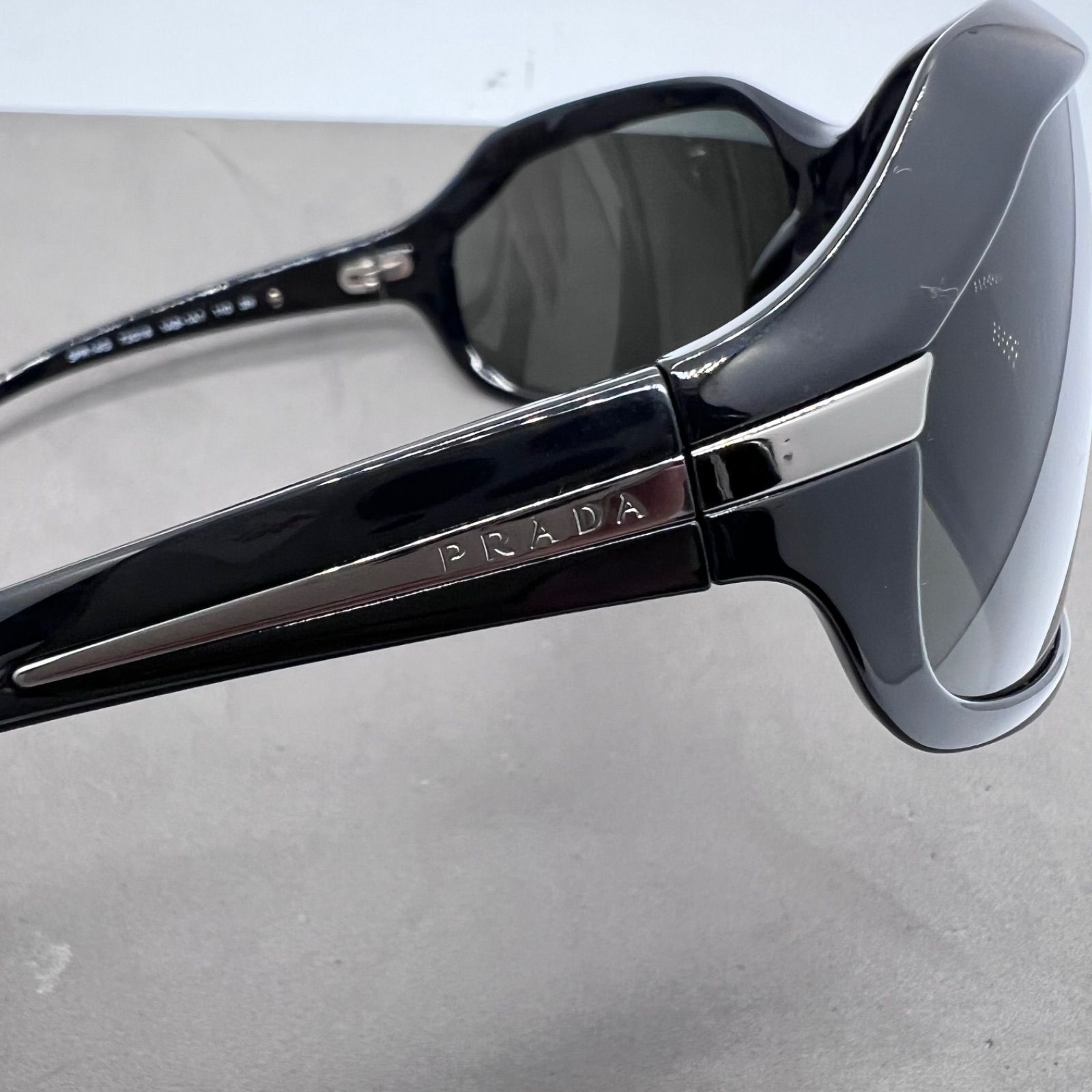 PRADA SPR14G big lens sunglasses black プラダ サングラス y2k PRADA SPR14G big lens sunglasses black プラダ サングラス y2k