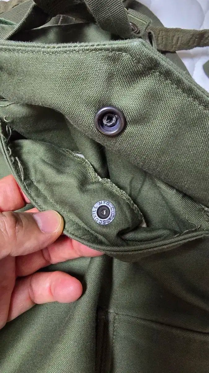 サスペンダー含む