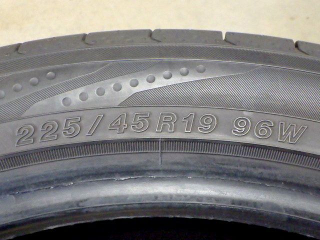 RV-03◆225 45R19◆2本