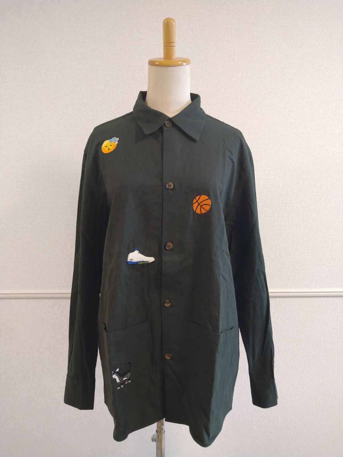 Tribu-To Embroidery Jacket トリビュート エンブロイダリー ミリタリージャケット カーキ オリーブ 刺繍