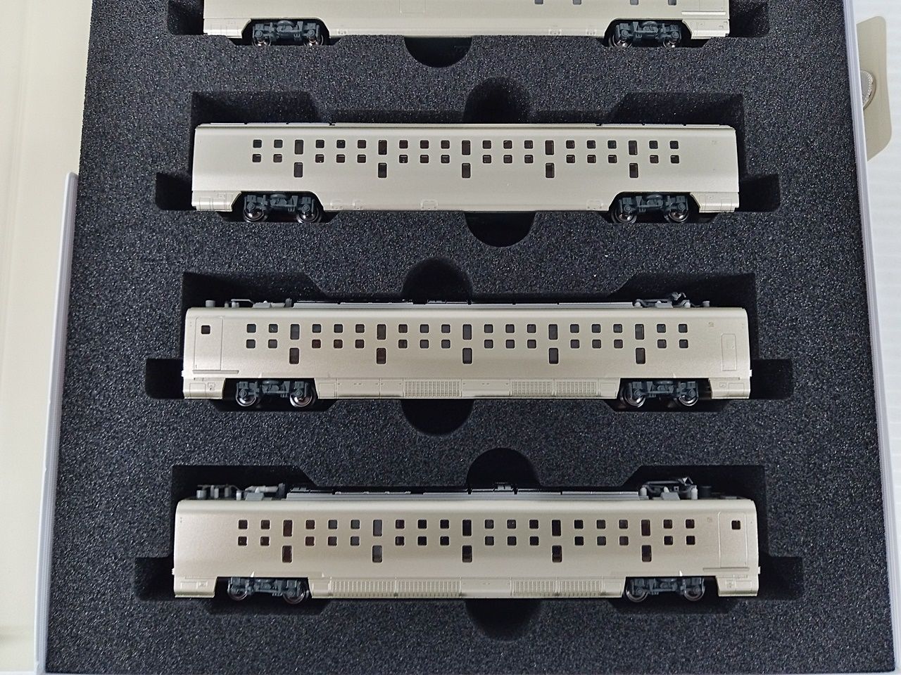 も*ん様 KATO 10-1889/10-1890 四季島 KATO E001形＜TRAIN SUITE 四季島＞6両増結セット 品番：10-1890