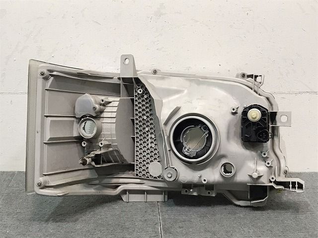 ハイエース/レジアスエース 200系 4型 標準 純正 後期 フロントグリル ハイエース/レジアスエース 200系 4型 標準 純正 後期 フロントグリル