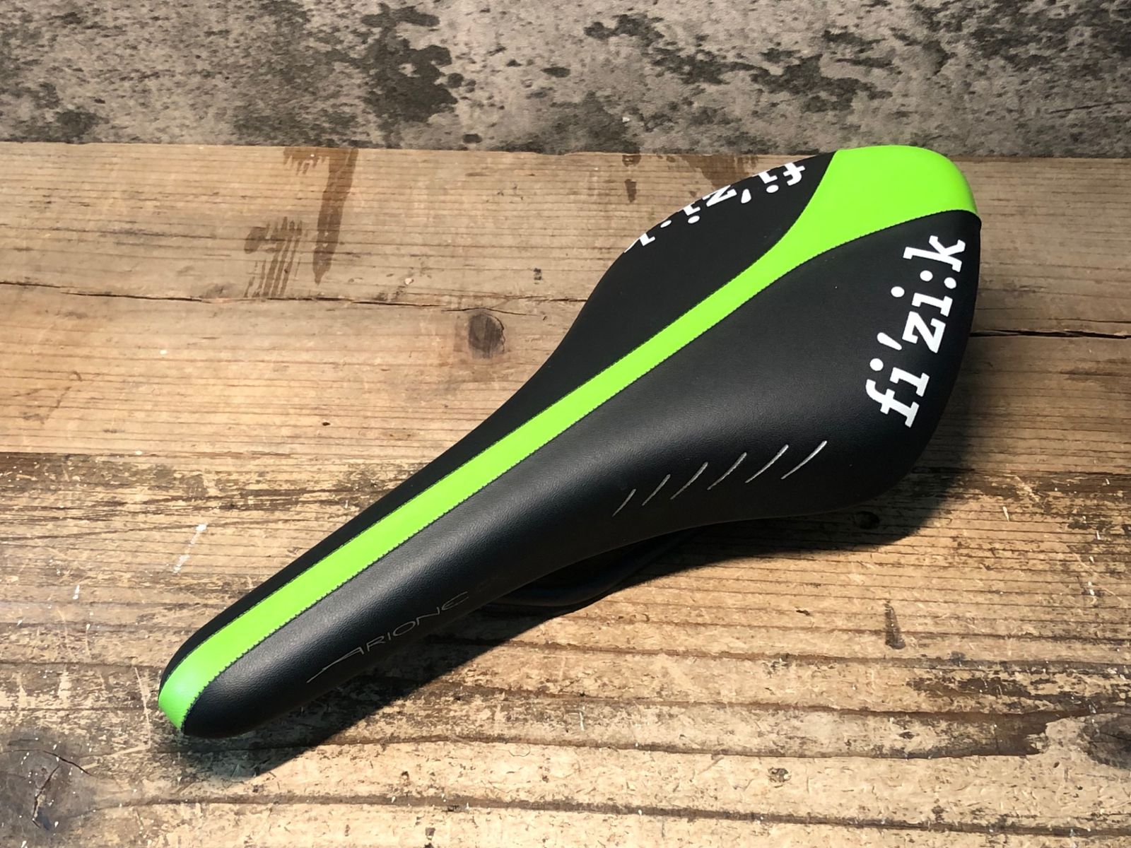Fizik ARIONE フィジーク アリオネ サドル BMC フィジーク fizik