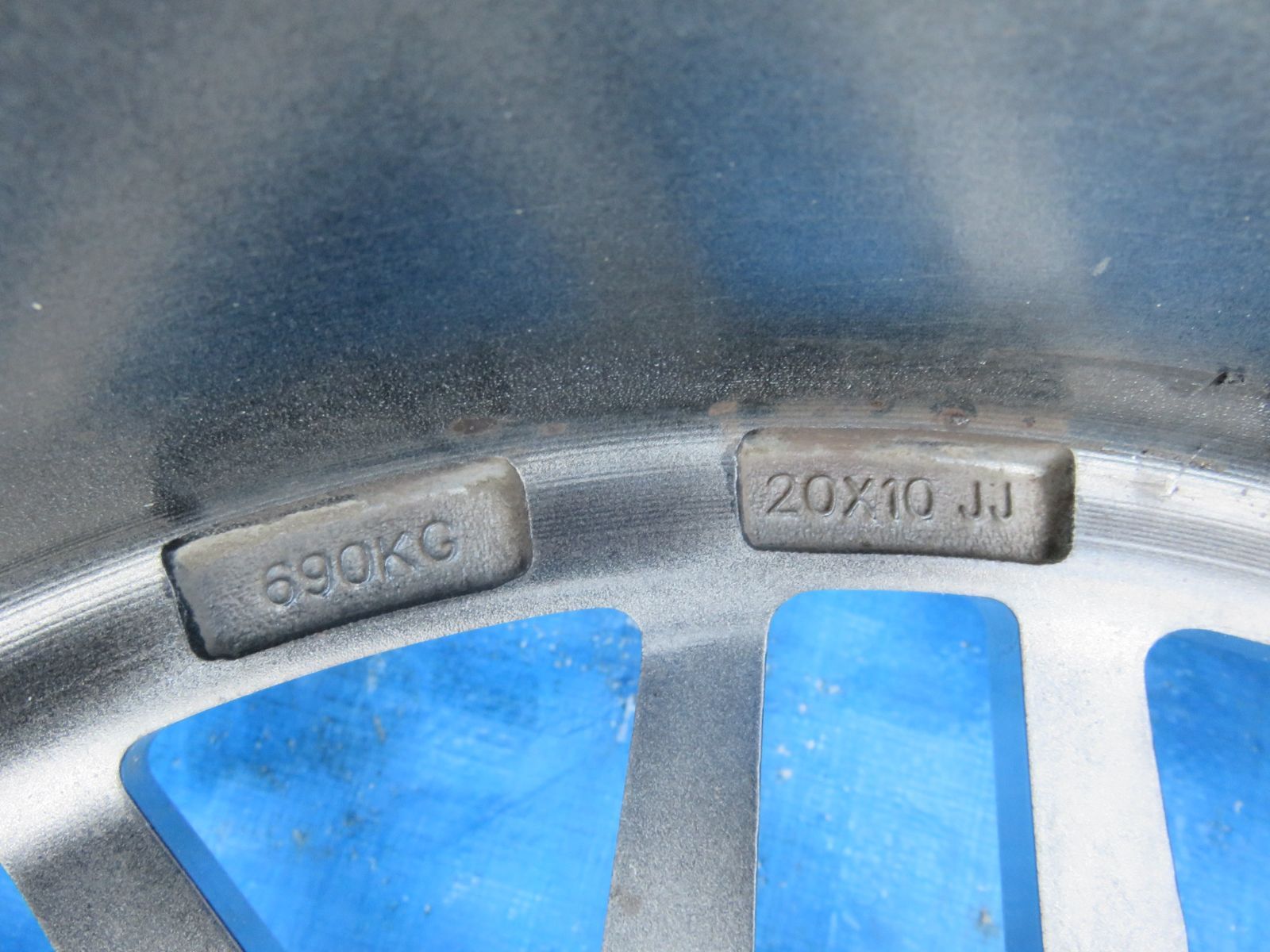 ホイールタイヤ