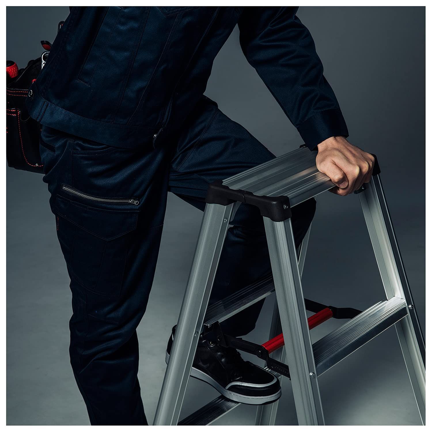 当店の新品大セール！ 在庫 脚軽 脚立 3段 RZ-09c 長谷川工業 Hasegawa 0.79m 17755 2020年モデル 直線的な