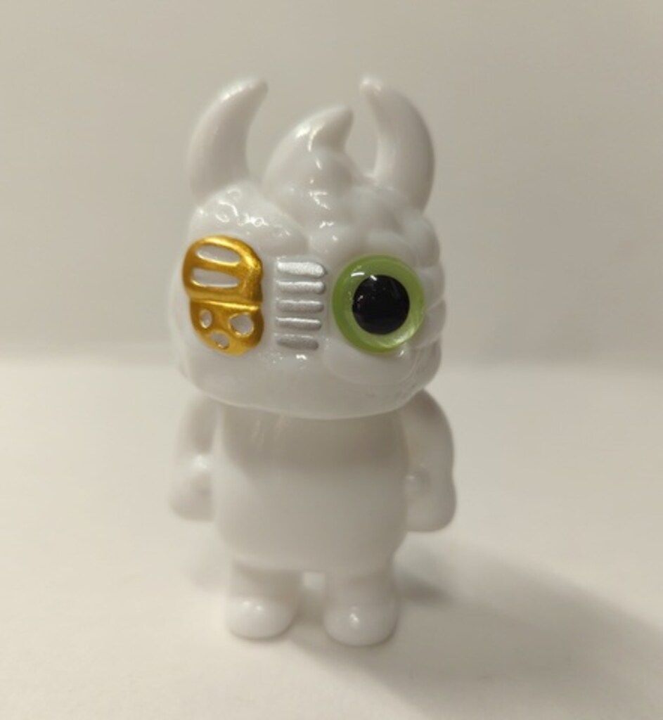 REALHEAD/UAMOU ウアモス 白成型