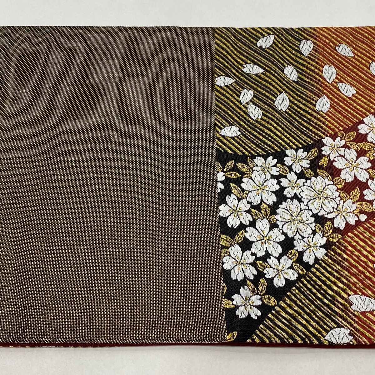 桜　藤　うさぎ　全通柄袋帯　正絹コンパクトに畳んでお送りします