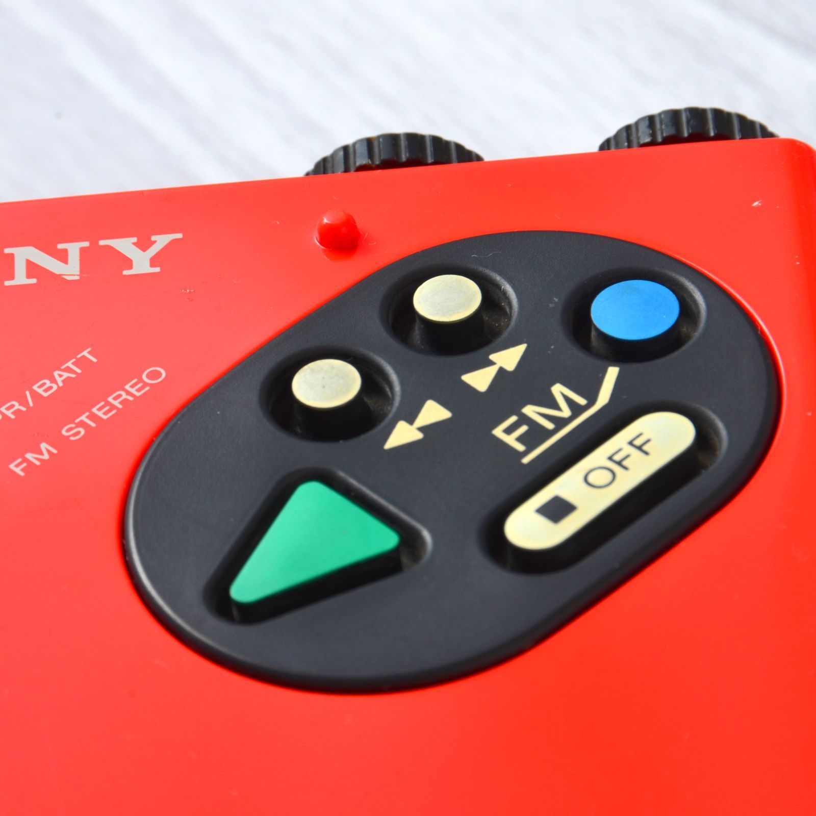 ポータブルプレーヤー SONY SPORTS WALKMAN FM WM-F5 Sony WM-F5 ▷ Walkman.land