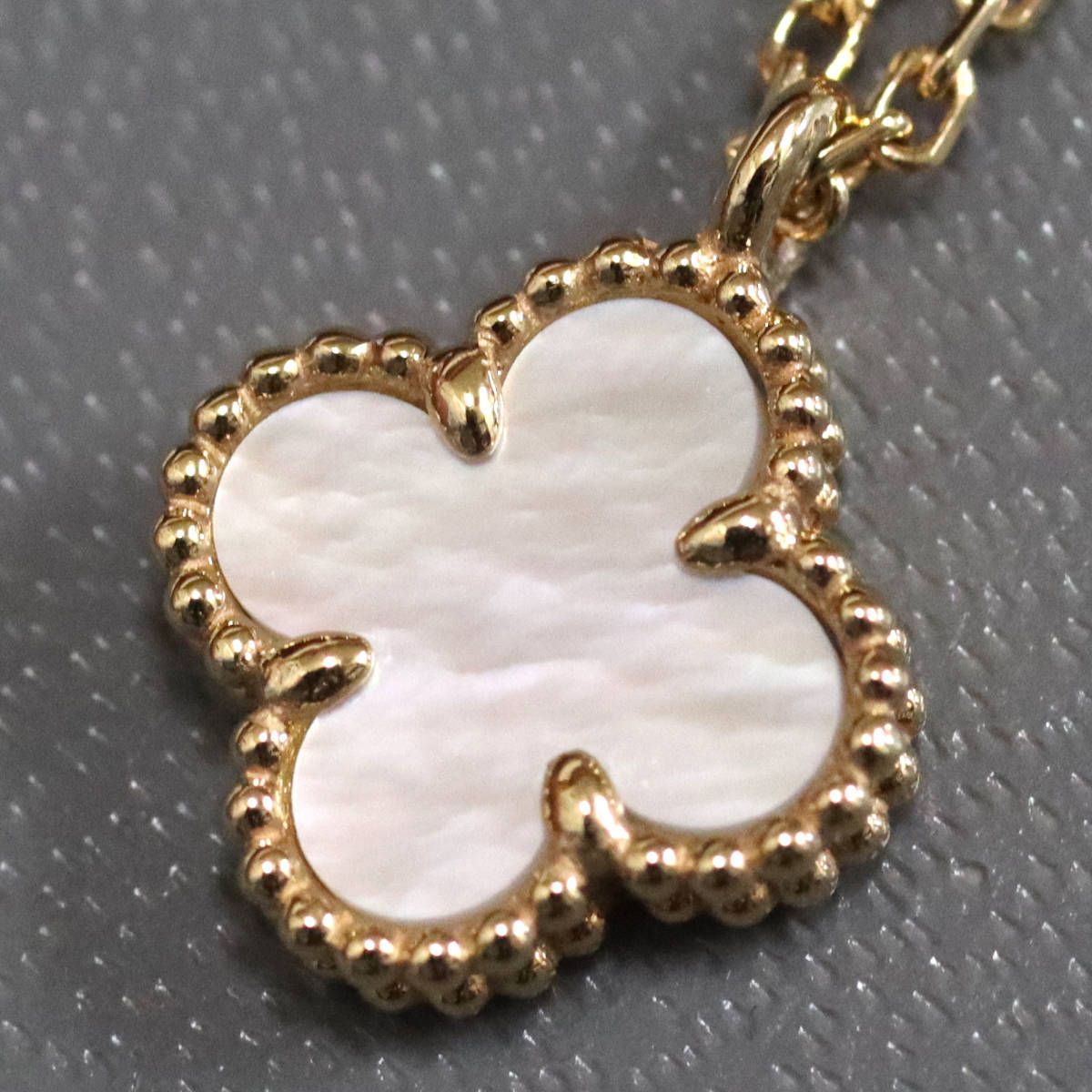 ヴァンクリーフ&アーペルスウィートアルハンブラネックレス マザーオブパール Van Cleef ＆ Arpels ヴァンクリーフ＆アーペル ネックレス