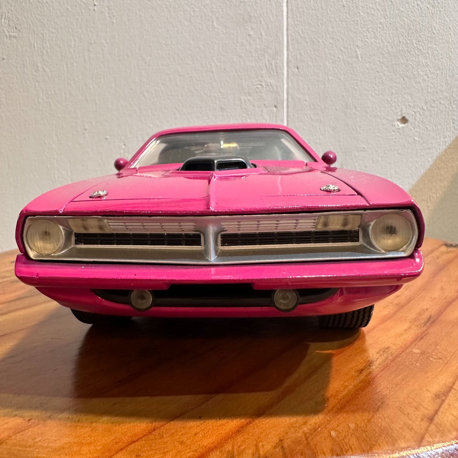 No198ミニカー1/18箱あり1970 PLYMOUTH HEMI CUDA No198ミニカー1/18箱