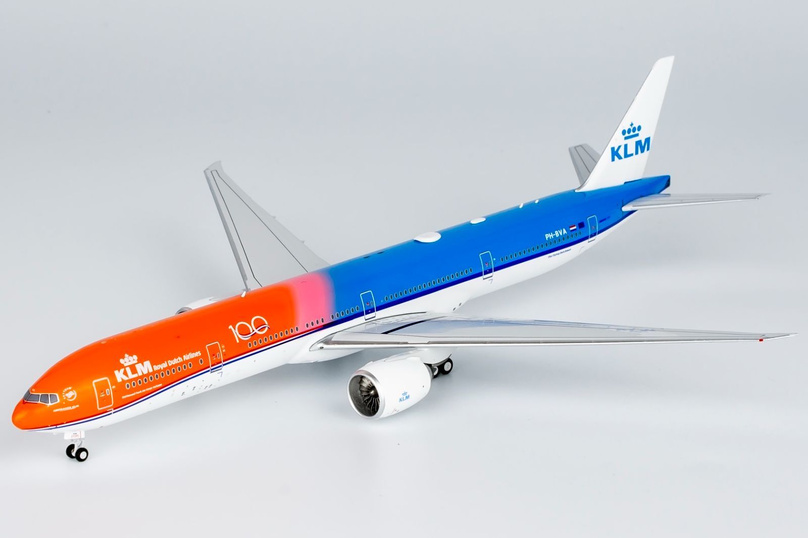 KLMオランダ航空 777-300ER オレンジプライド KLMオランダ航空 777-300ER オレンジプライド KLMオランダ航空の