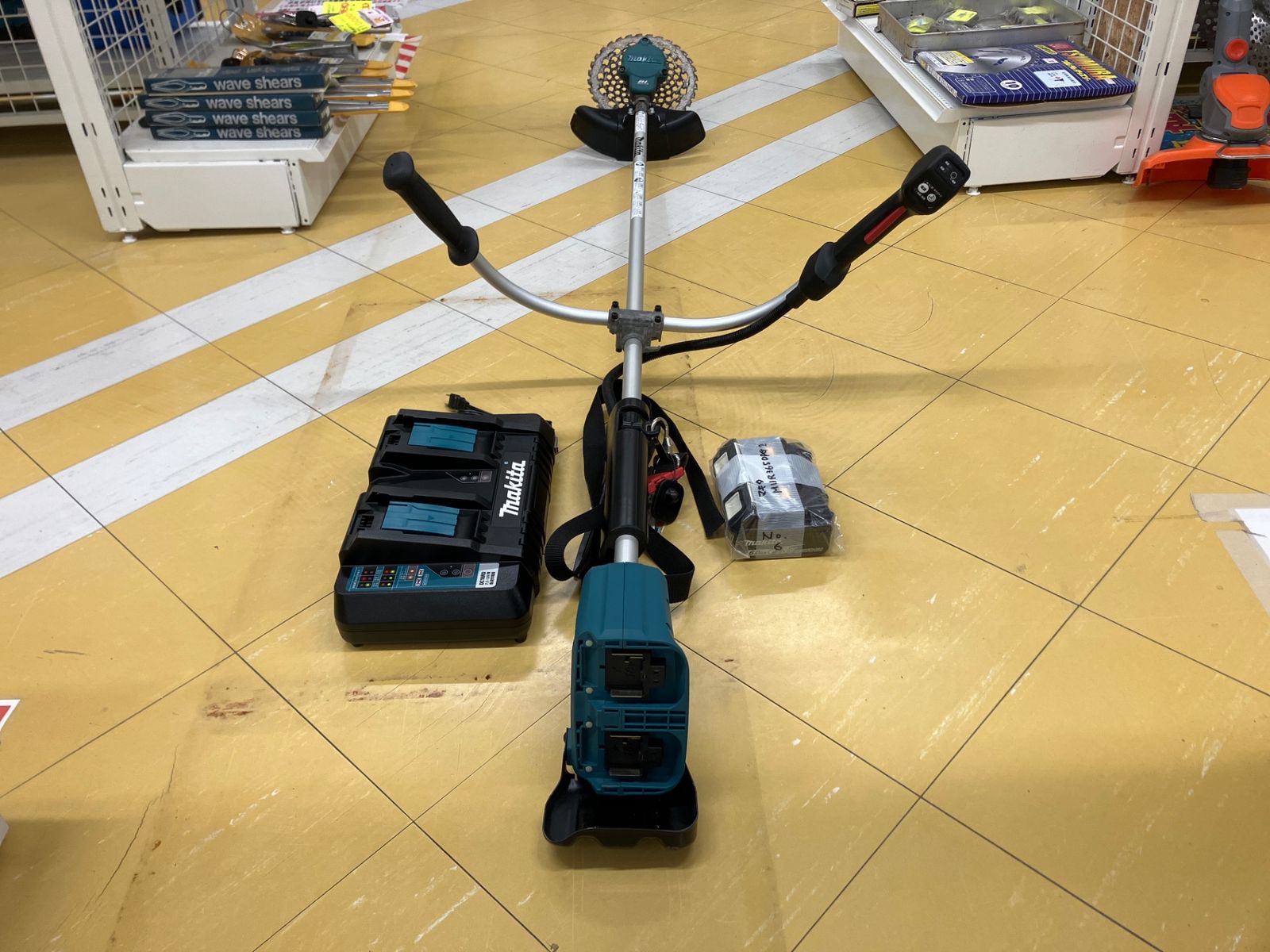 送料込 MUR365DPG2 マキタ MAKITA 草刈機 【公式通販】