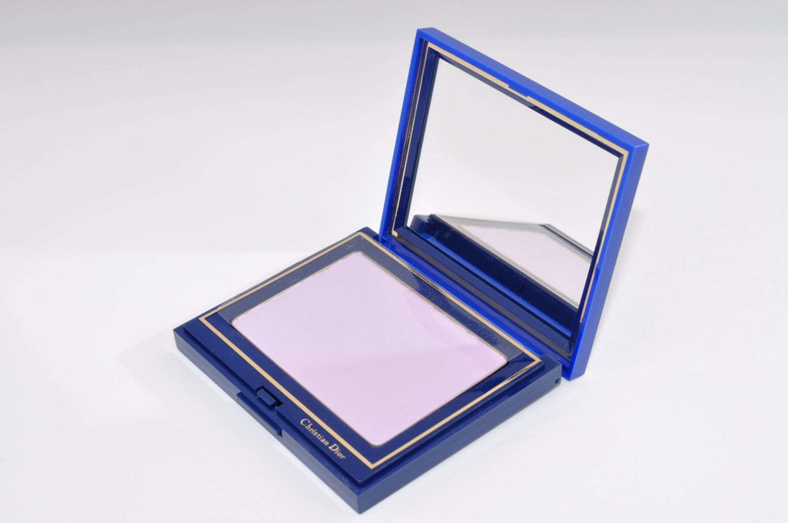 244　クリスチャン ディオール プードゥル コンパクト プレスト パウダー 244 クリスチャン ディオール プードゥル コンパクト プレスト