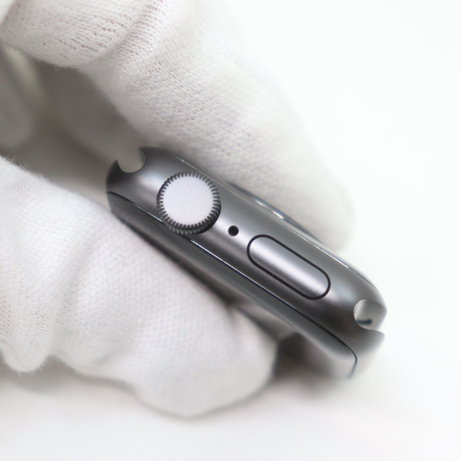 ITSJQPSYZS67 美品 Apple Watch SE 40mm GPSモデル MKQC3J/A スペース 