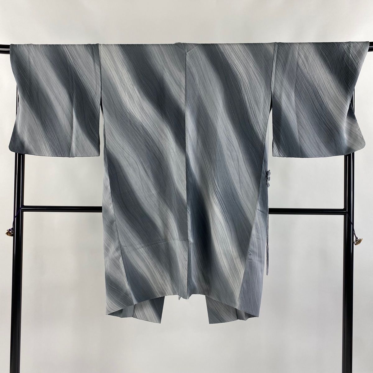 道中着 身丈102.5cm 裄丈70.5cm L 和装コート ほていや 落款 地紋 斜めぼかし 灰色 正絹