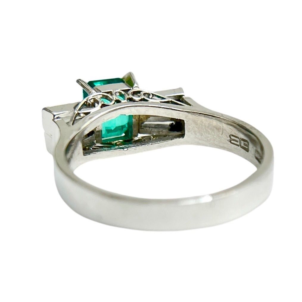 Pt900 エメラルドリング 13号 0.47ctダイヤ入り - メルカリ