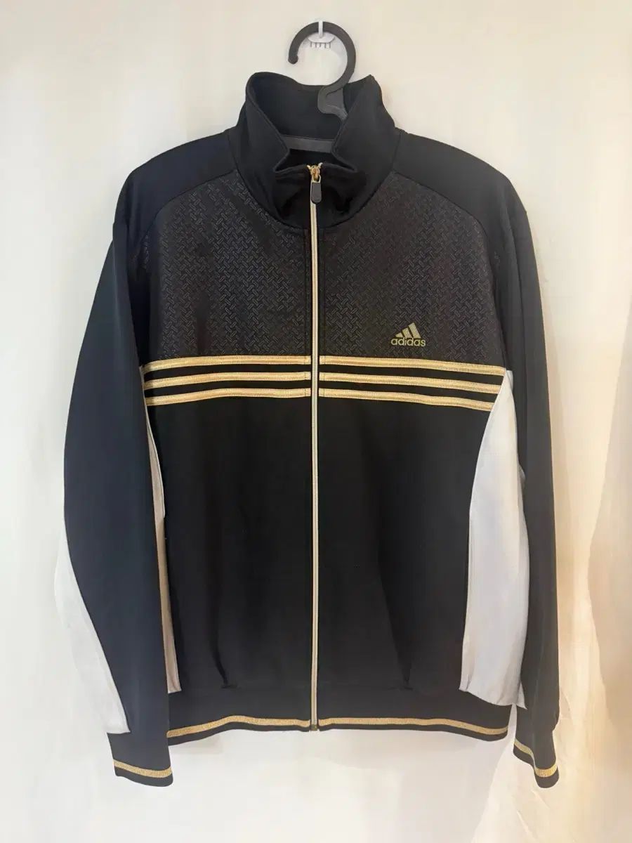 adidas トレーナー ジップアップ 100 サブパラグラフ