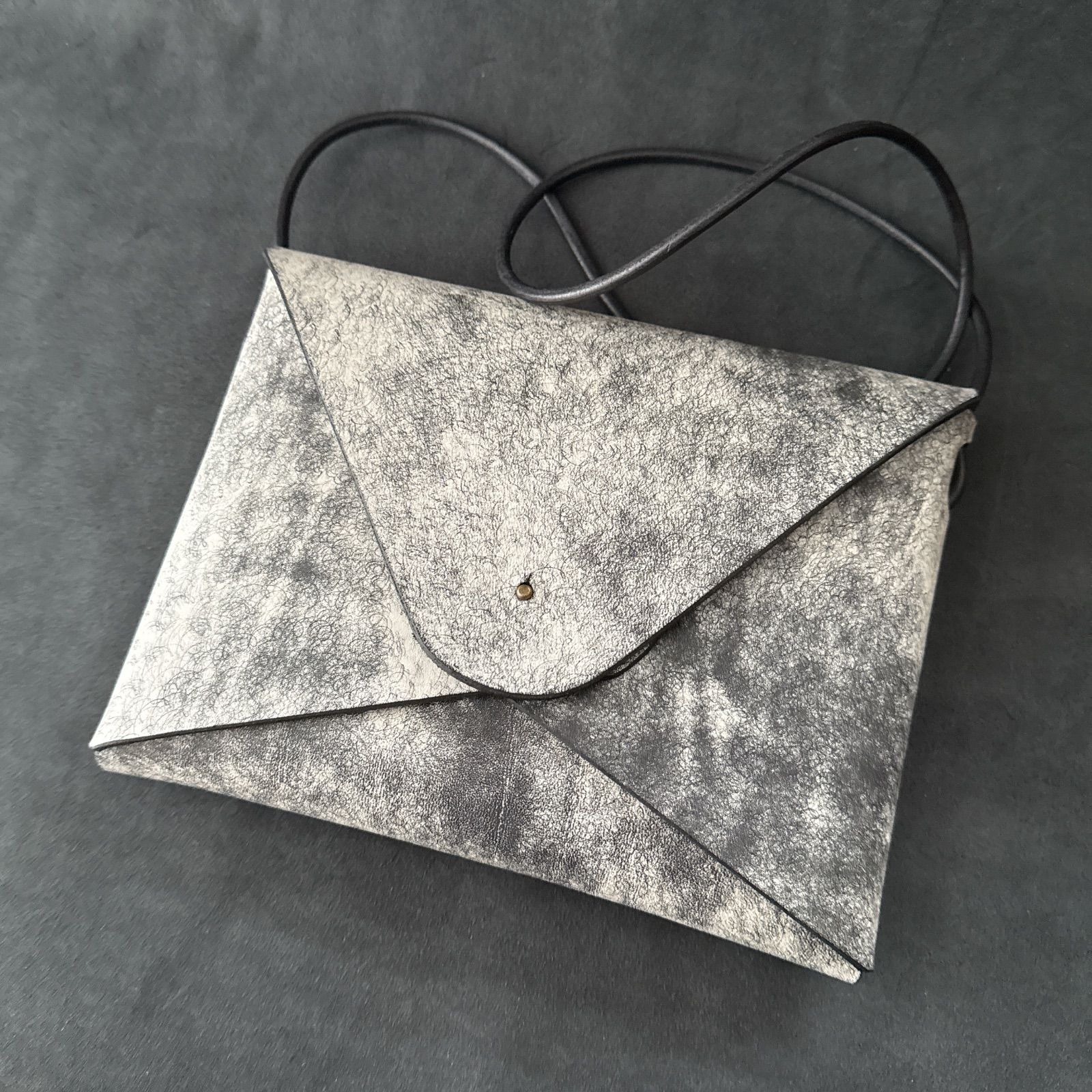 ギボシ留め イタリアンレザー