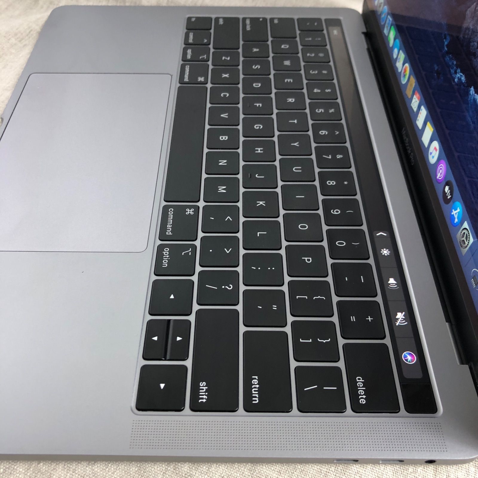 【本体のみ】Apple MacBook Pro (13インチ, 2019, Thunderbolt 3ポート x 4)【Touch  Bar・i7・512GB】A1989 EMC3358/LT-231484（79993）