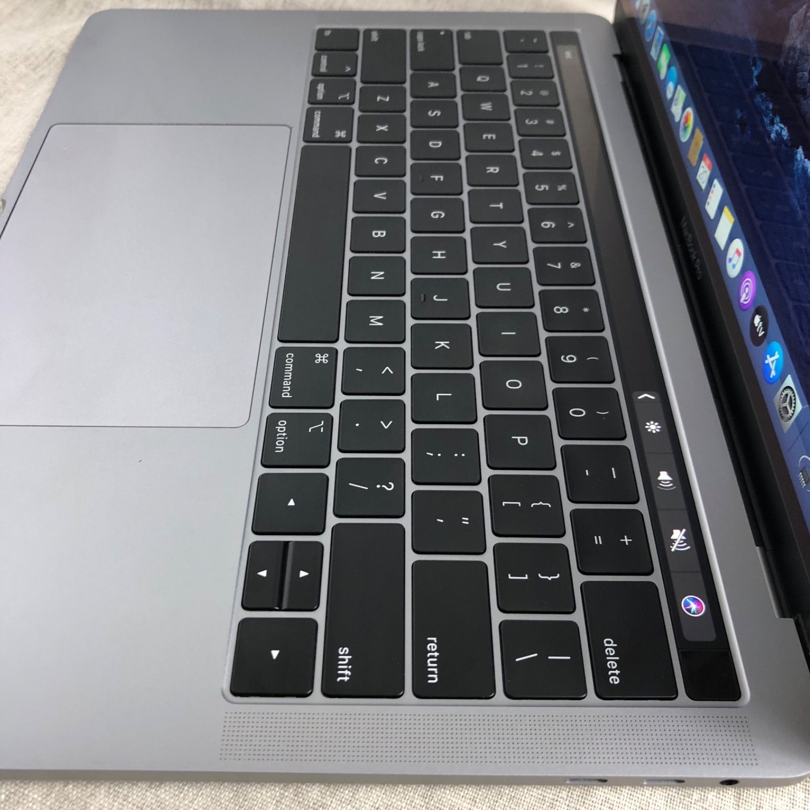 本体のみ】Apple MacBook Pro (13インチ, 2019, Thunderbolt 3