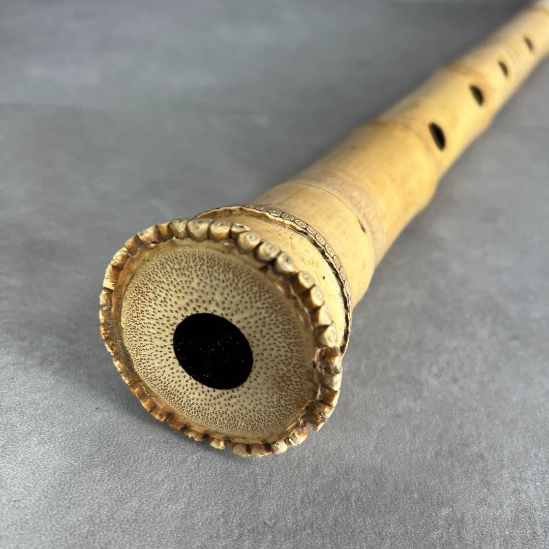 人気 尺八 琴古流 バチ型 銘あり 竹治 1印 2尺 5孔 銀三線 真竹 漆 25M9250TR0005-08