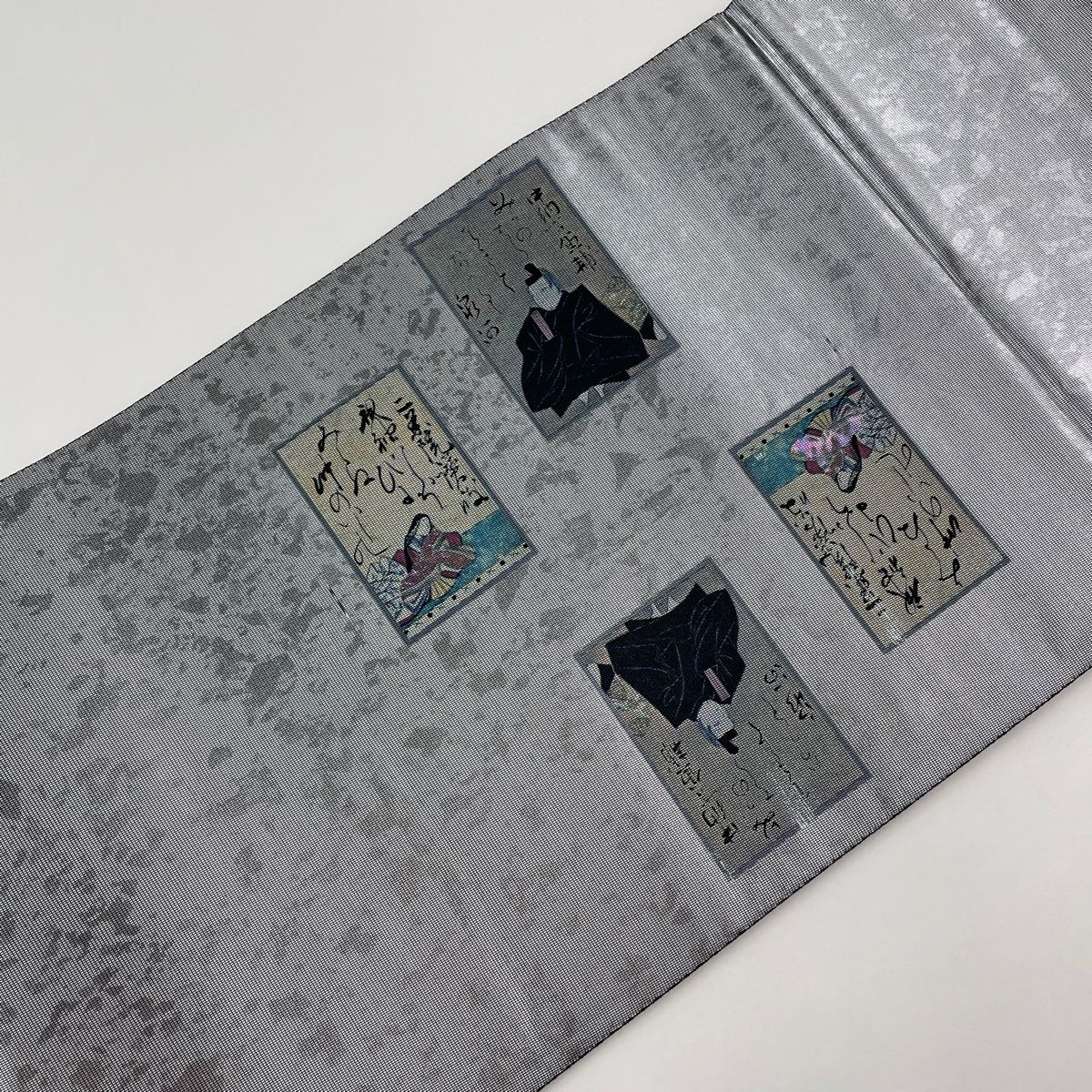 袋帯 秀品 絵札 螺鈿箔 箔 銀色 お太鼓柄 正絹 【中古】 - メルカリ