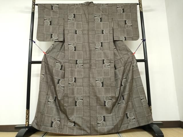 平和屋着物○本場大島紬 7マルキ 舞花文 正絹 逸品 DAAV3317du 平和屋着物