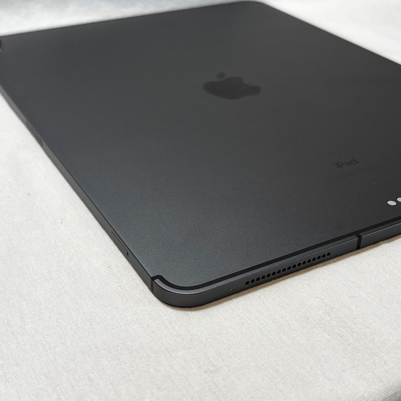 iPad|Pro|12.9インチ|第3世代|256GB|MTHV2J|A|スペースグレイ|SIMロックあり||AU|バッテリー |本体のみ|No.731