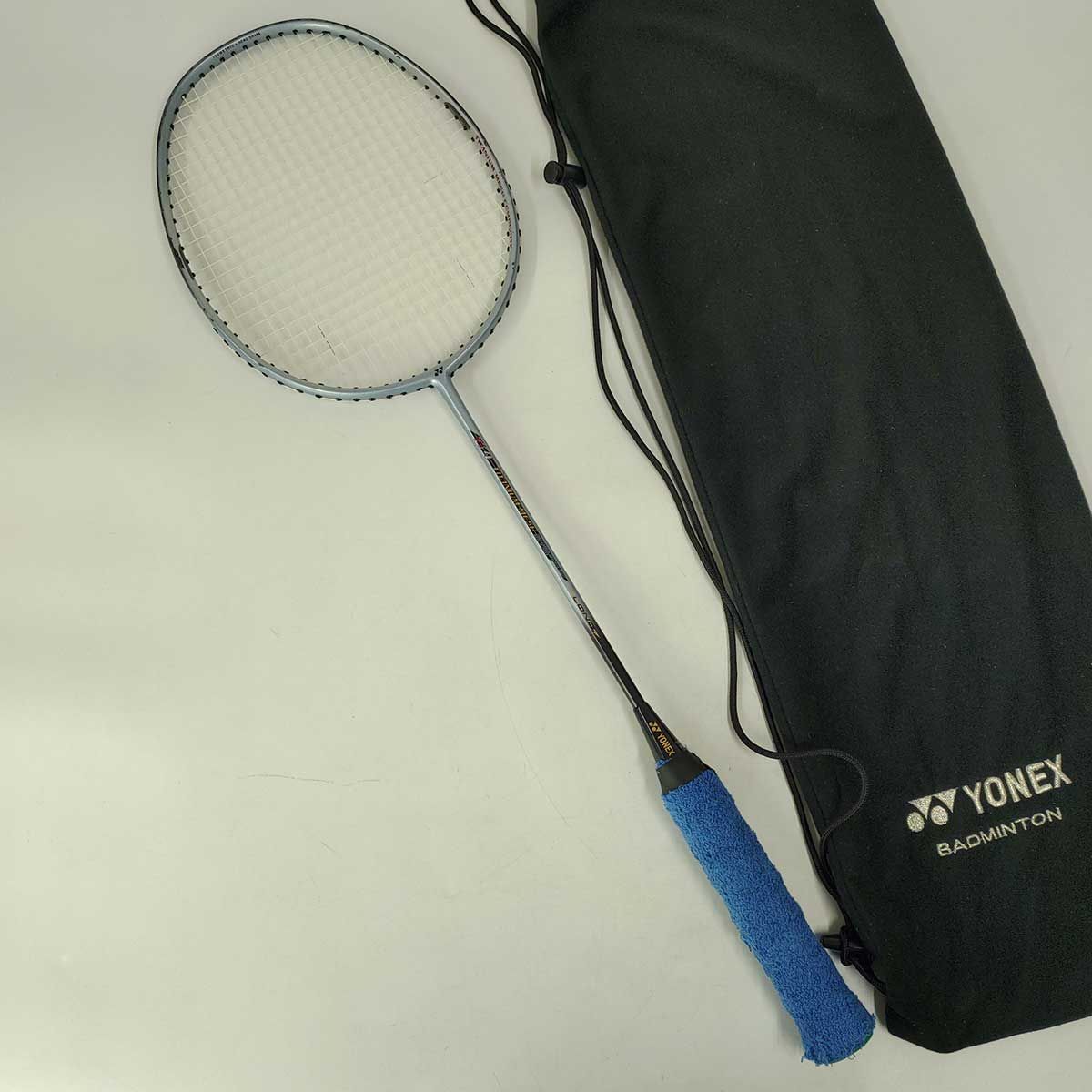 低価格で大人気の YONEX Ti7 バドミントンラケット MESH TITANIUM