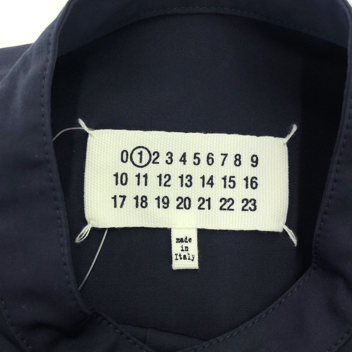 Maison Margiela 4ステッチ バンドカラーシャツワンピース マント Maison Margiela 4ステッチ バンドカラーシャツワンピース マント