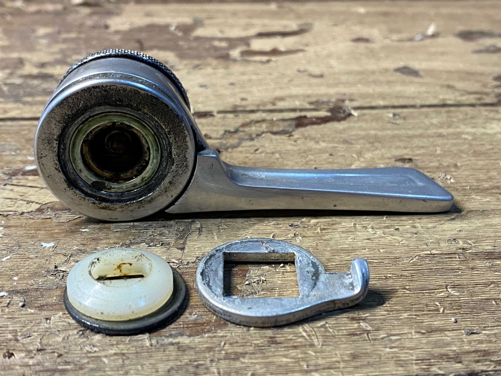 カンパニョーロ 9s ダブルレバー 箱付き美品 campagnolo 2025年最新】カンパニョーロ Wレバーの人気アイテム - メルカリ