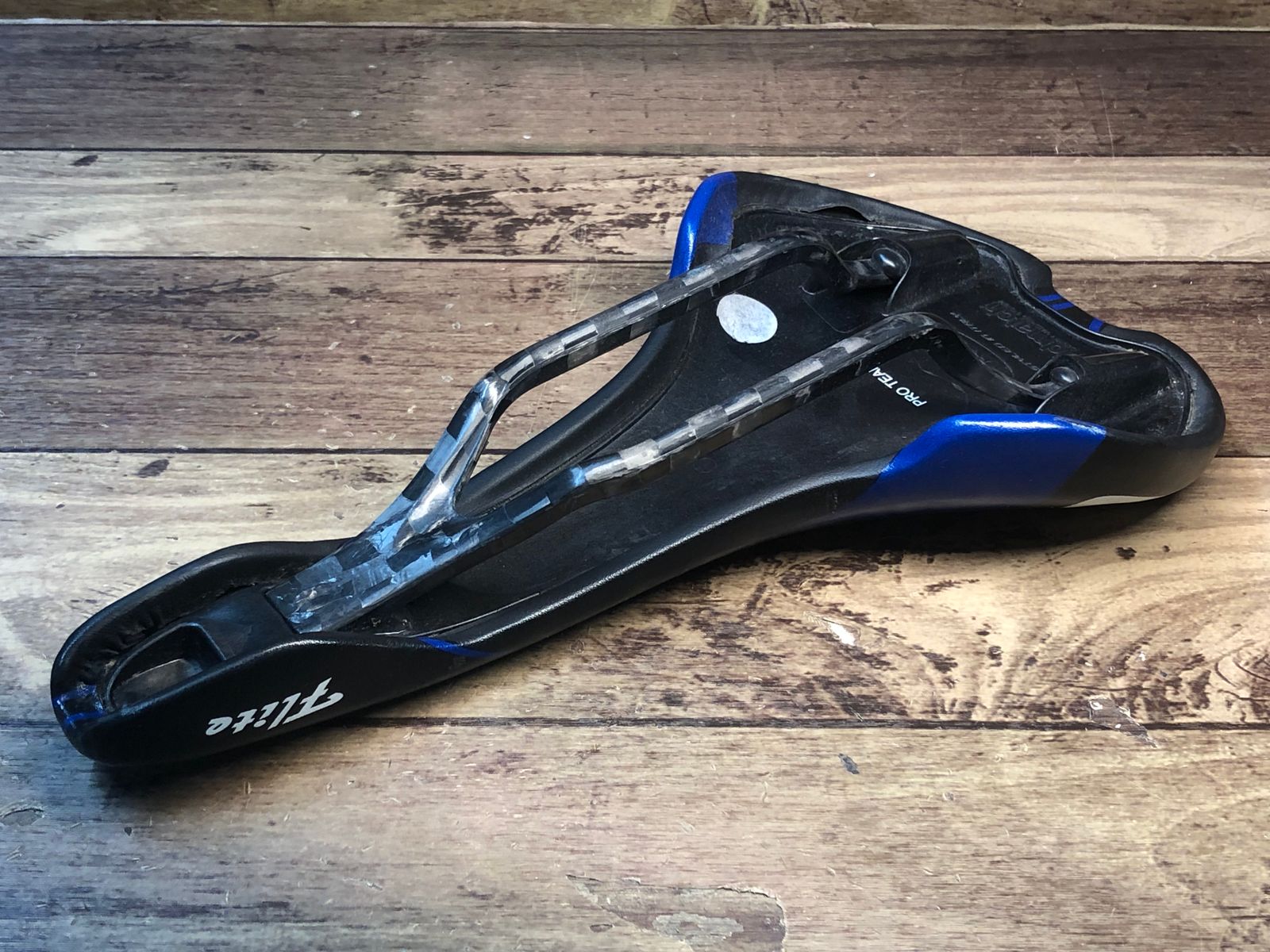 HC074 セライタリア selle ITALIA フライト Flite サドル 黒黄 