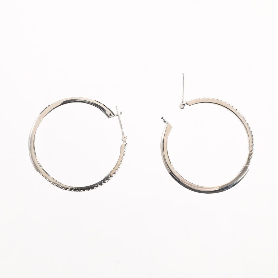 ピアス
