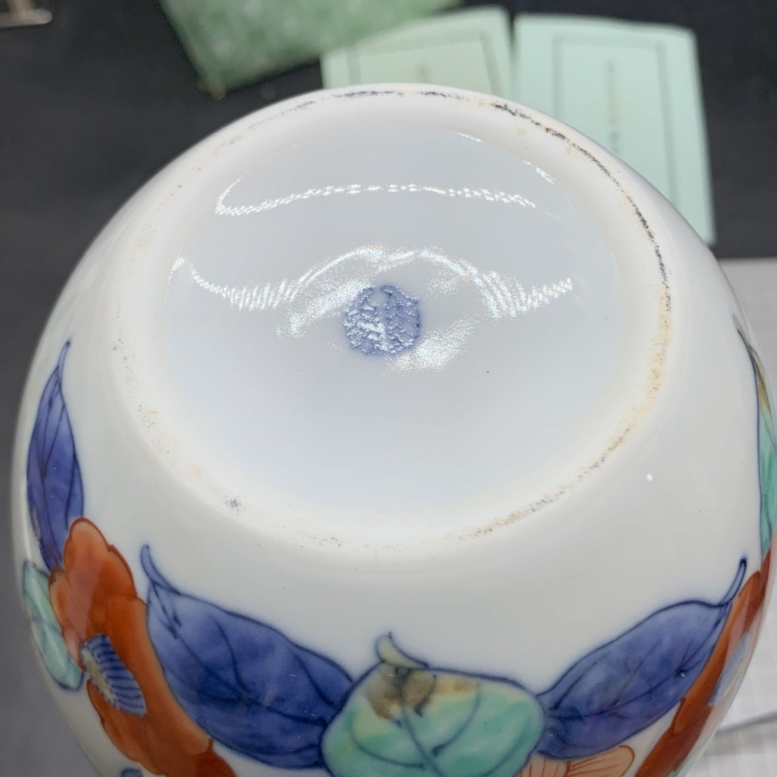 鍋島藩御庭焼　市川光山　本人作　辰砂花瓶　共箱　高さ23㎝ 鍋島藩御庭焼 市川光春 栞 辰砂花瓶 共箱 高さ約29㎝ フラワー
