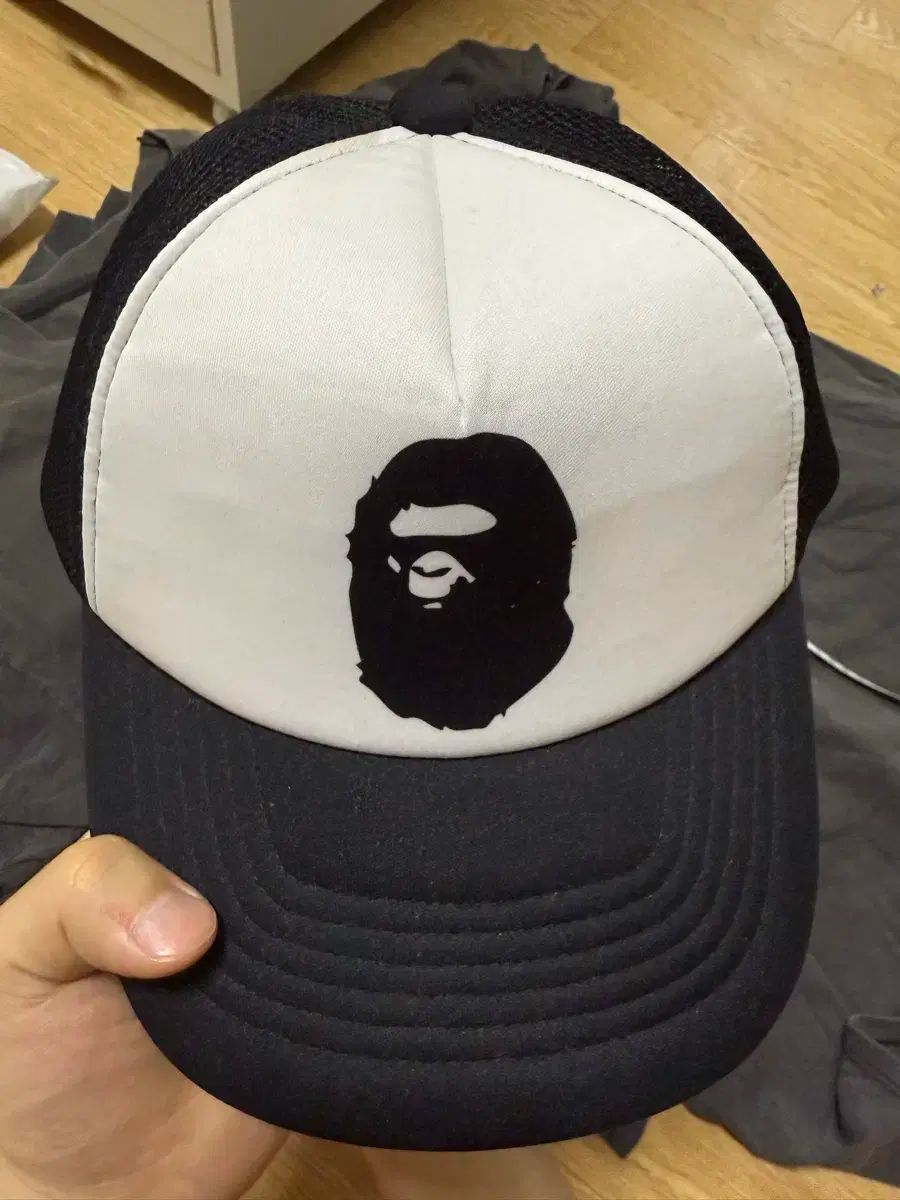 A BATHING APE アベイシングエイプ サル トラッカー キャップ