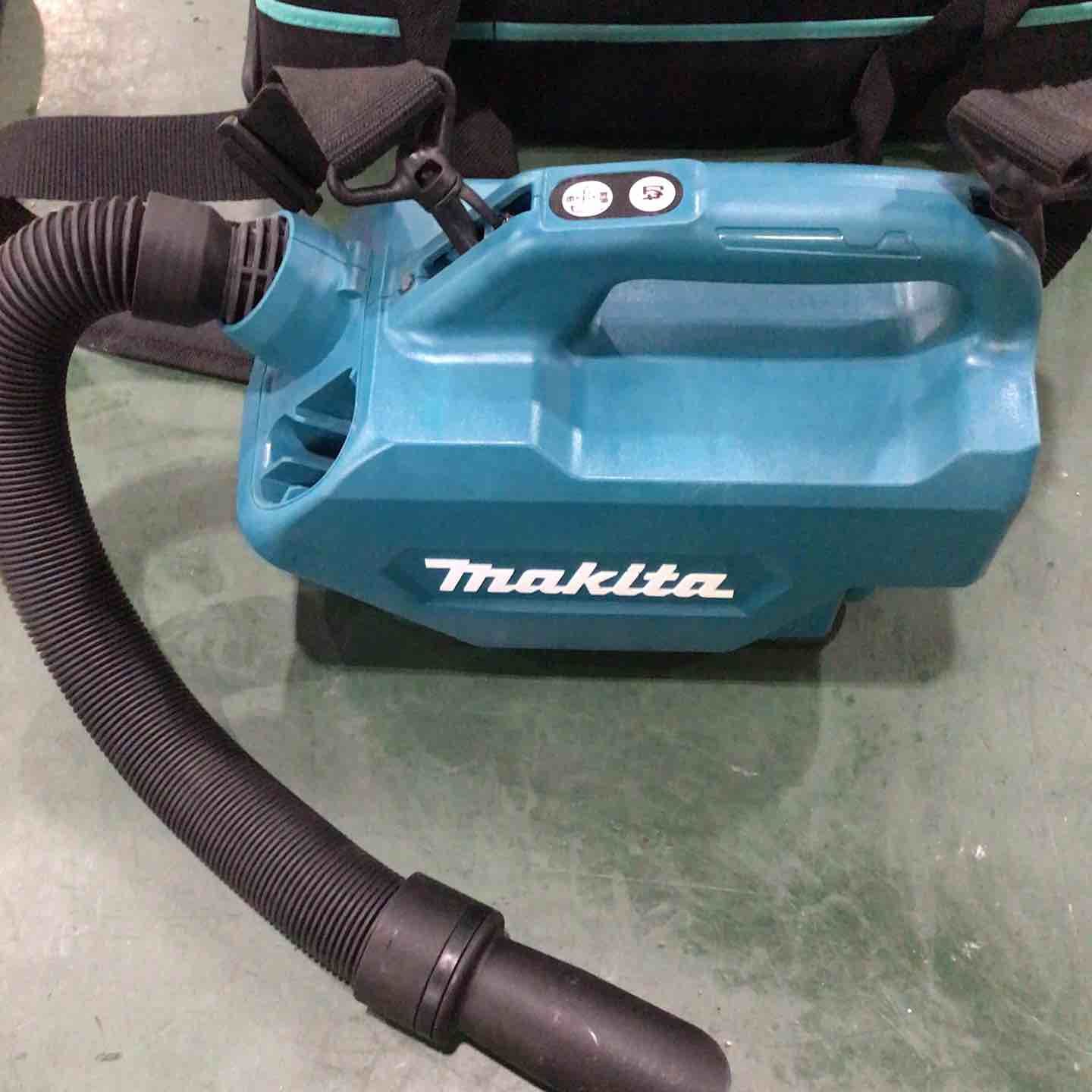 ◇マキタ(makita) コードレス掃除機(充電式クリーナー) CL121DSH【川口 