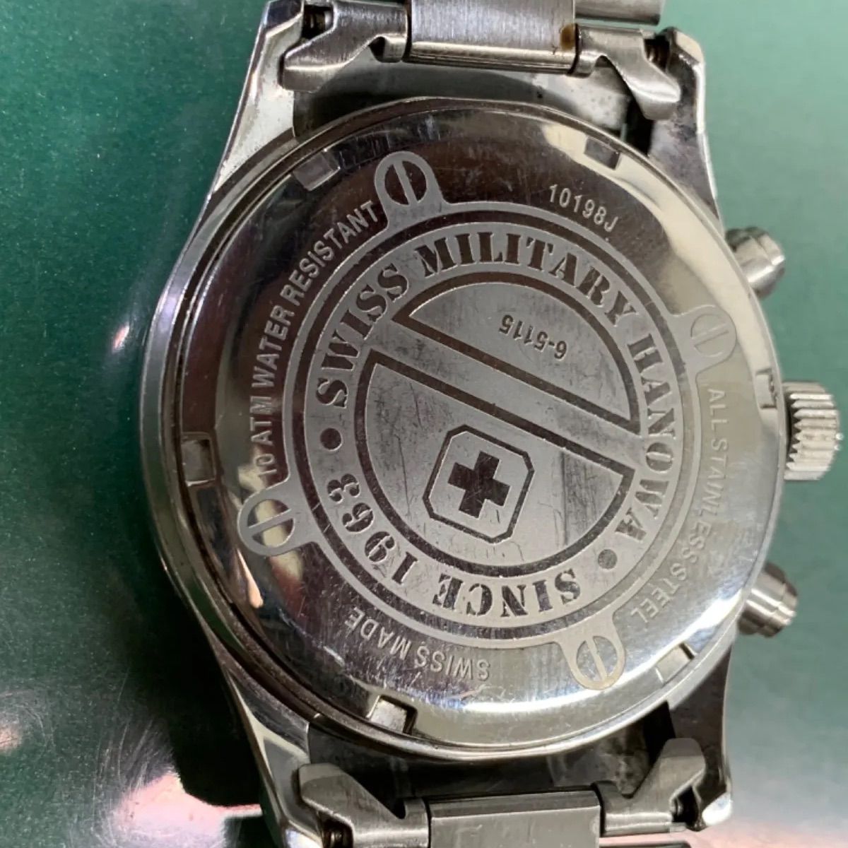 R6-3854 中古品 SWISS MILITARY HANOWA 10198J