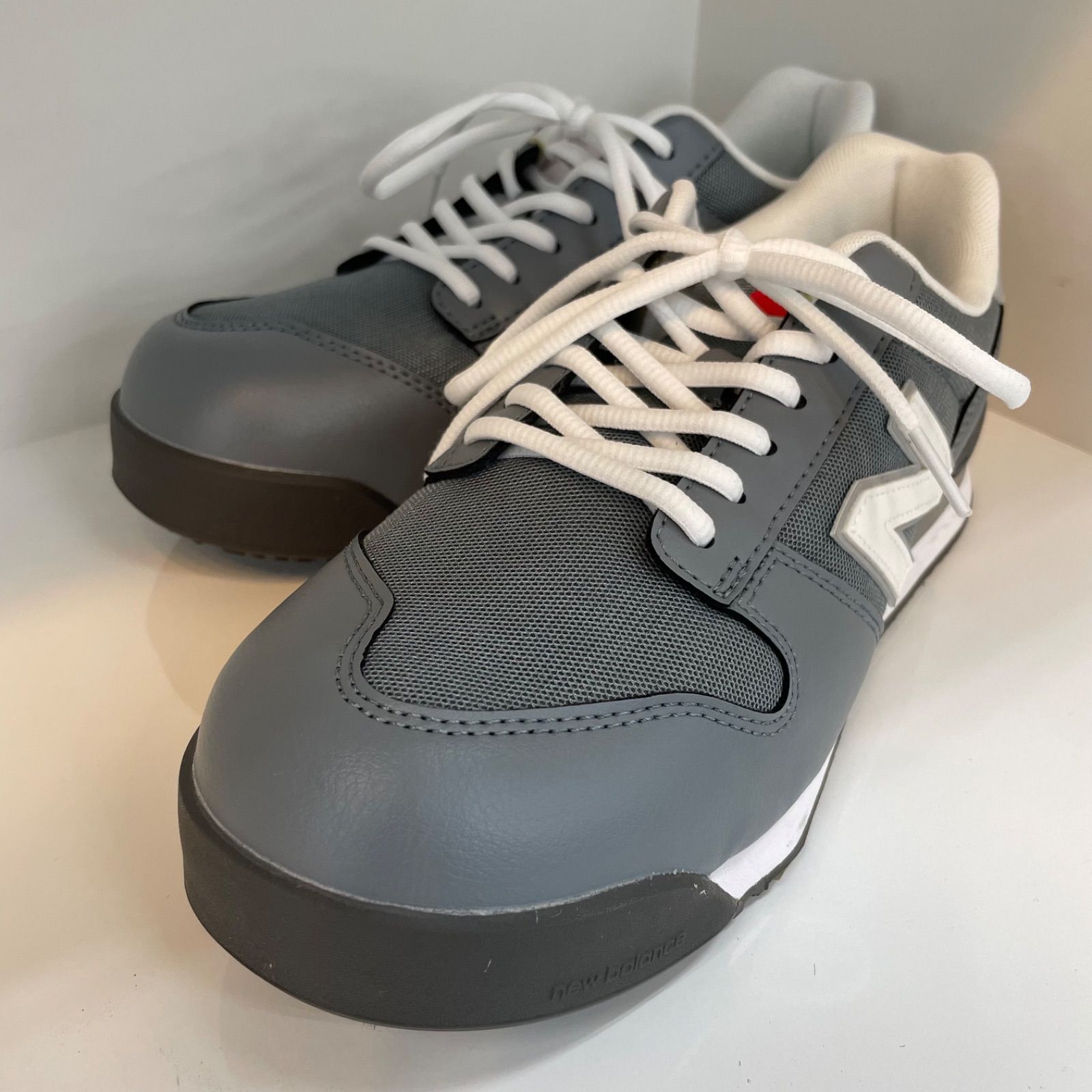 【美品】new balance ニューバランス 安全靴 グレー 25.0cm EEE 平塚店