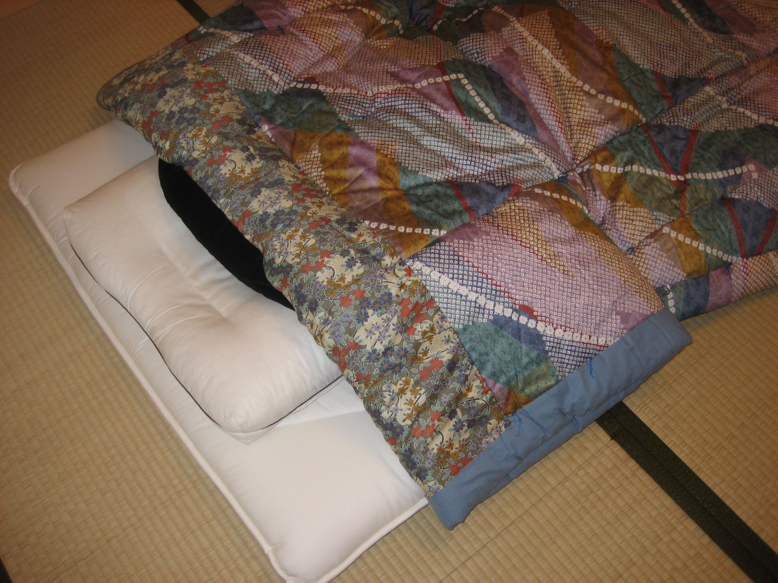 日本製 手作りかいまき掛布団 シボリ柄赤色（綿100％仕様）新品-