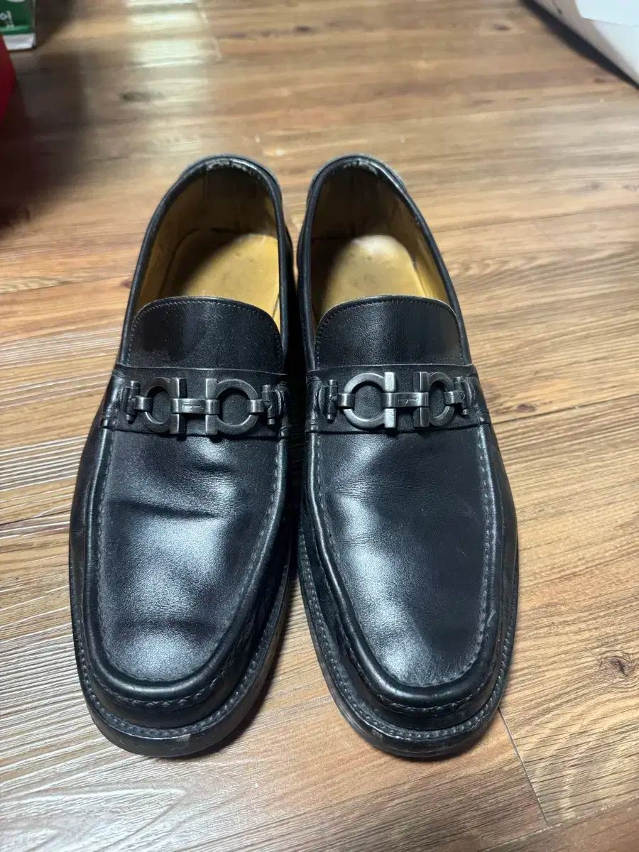 FERRAGAMO フェラガモ ガンチーニ メンズ ローファー 靴 9 サイズ